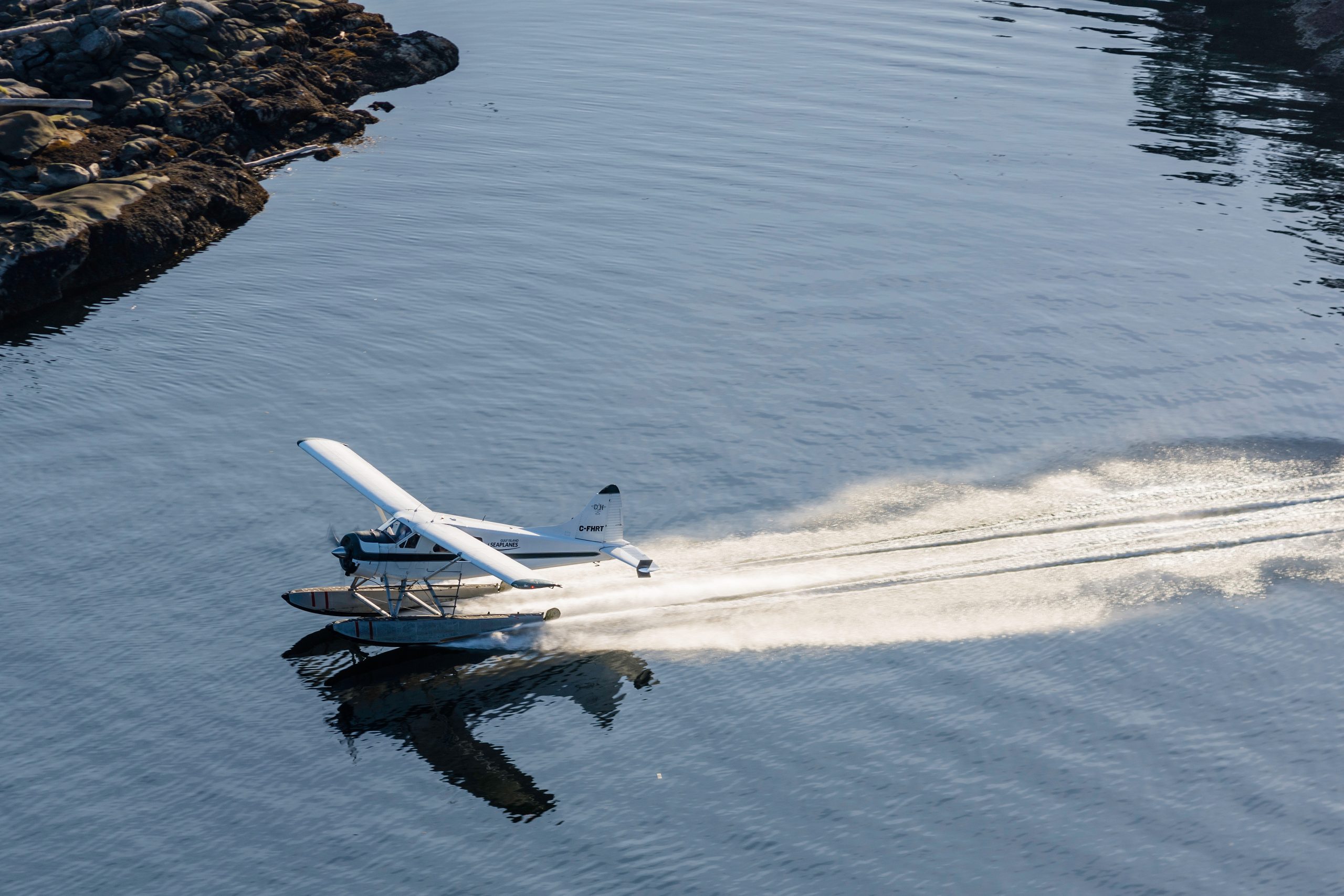 gulf island seaplanes take off